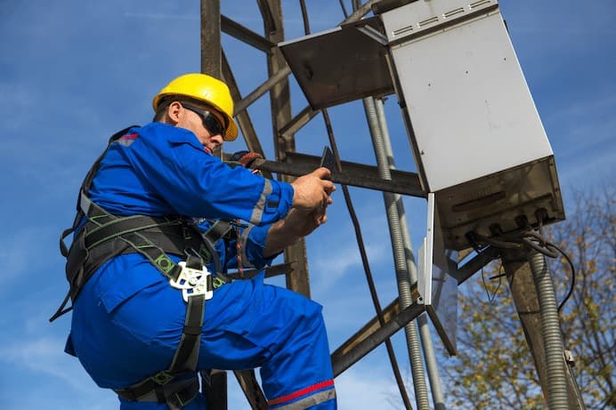Electrician Climbing