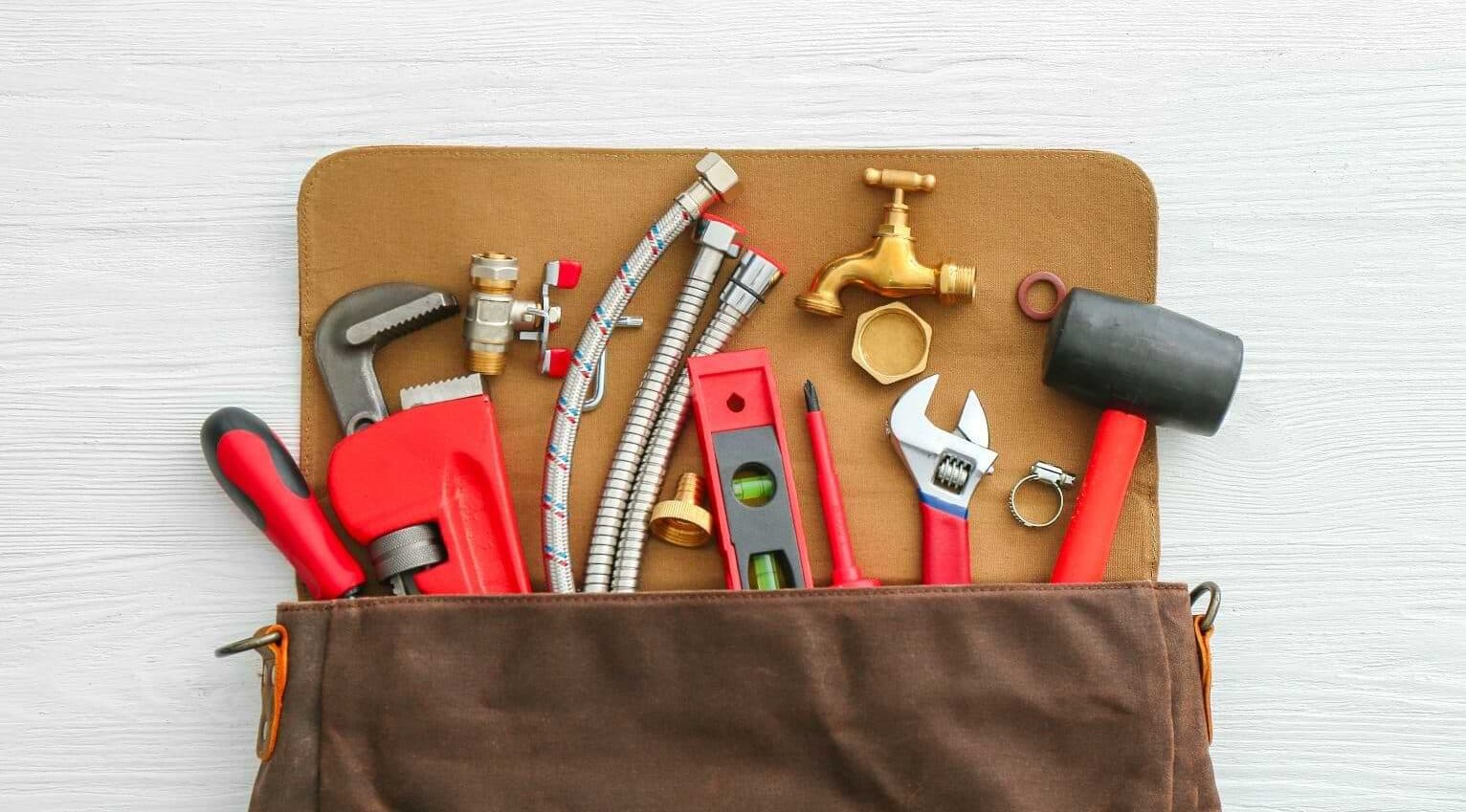 35 Best Plumbing Tools for Plumbers for 2026