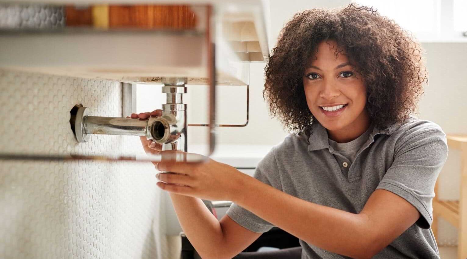 Why and How Should You Hire Women Plumbers
