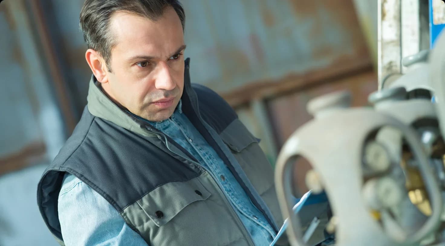 How to become a contractor?