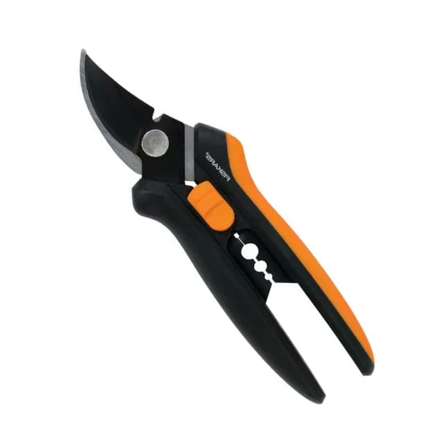 Fiskars SoftGrip Bypass Pruning Shears
