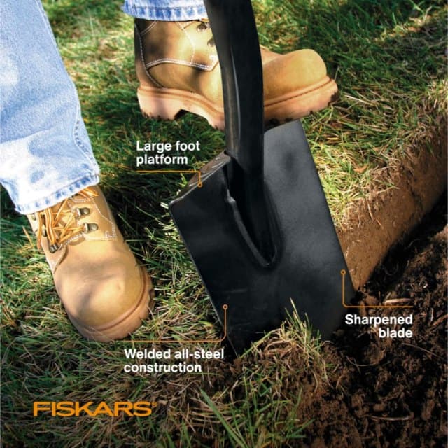 Fiskars 46-Inch Steel D-handle Square Garden Spade